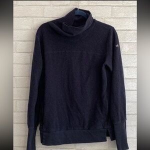 ALO Yoga Fleece Pullover